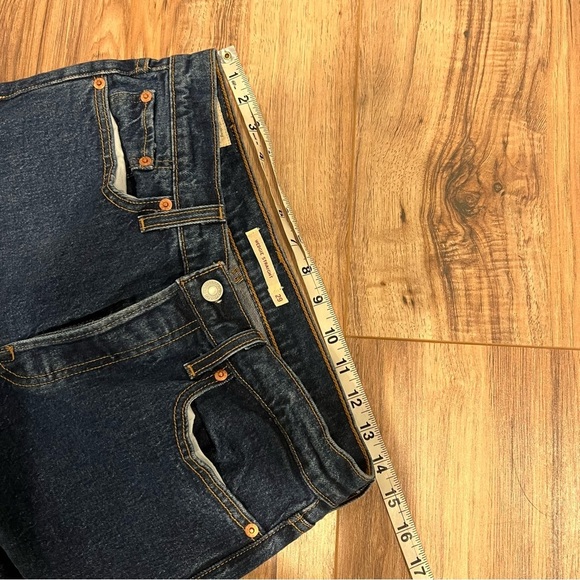 Levi’s Wedgie Straight Jean - Picture 7 of 10